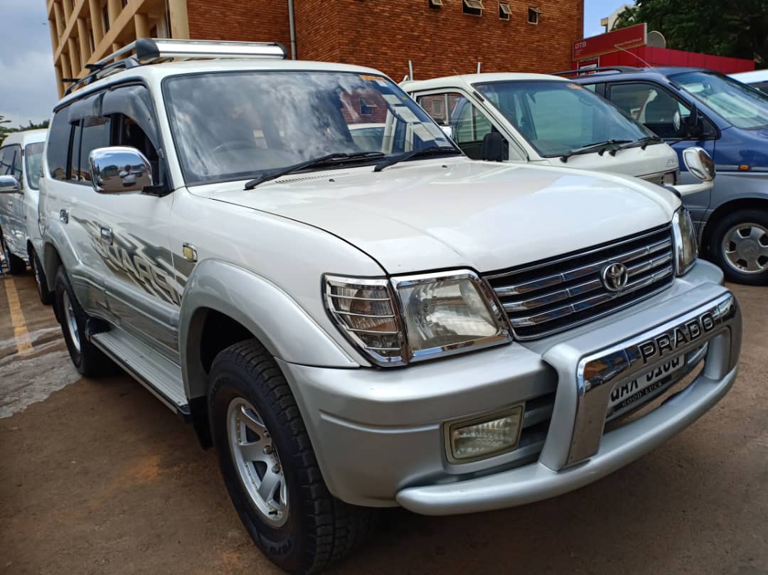 Self Drive Luxury Car Rental in Uganda: Travel in Style with 4×4 car hire Kampala
